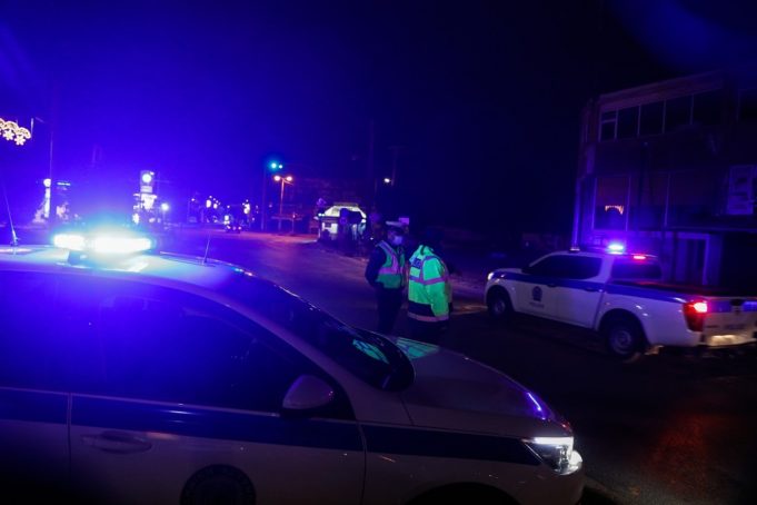 Δύο συλλήψεις για τα επεισόδια στον Ασπρόπυργο – Στα «κάγκελα» οι κάτοικοι για την παράταση του lockdown