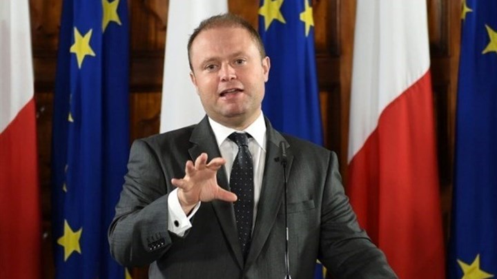 Μάλτα: Ο πρωθυπουργός Μούσκατ ανακοίνωσε ότι θα παραιτηθεί τον Ιανουάριο