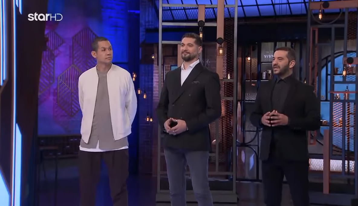 Masterchef: Η διπλή «γκάφα» του Κουτσόπουλου στον τελικό: Μπέρδεψε τους φιναλίστ – Τον διόρθωσε ο Διονύσης