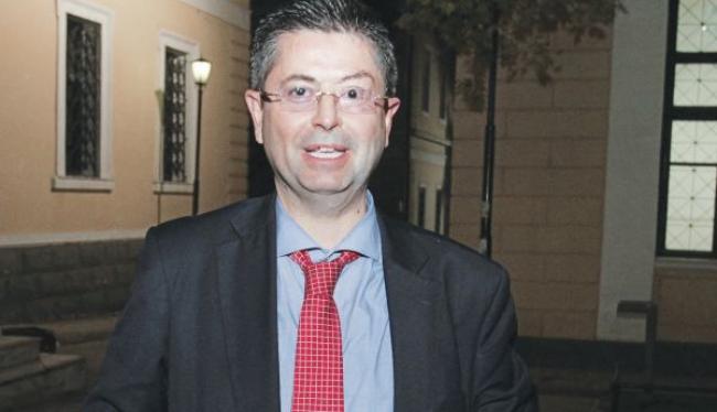 Σαράκης σε Γεωργιάδη: Εξουσιοδοτήστε με να διεκδικήσω αποζημίωση για το ελληνικό δημόσιο από τη Novartis