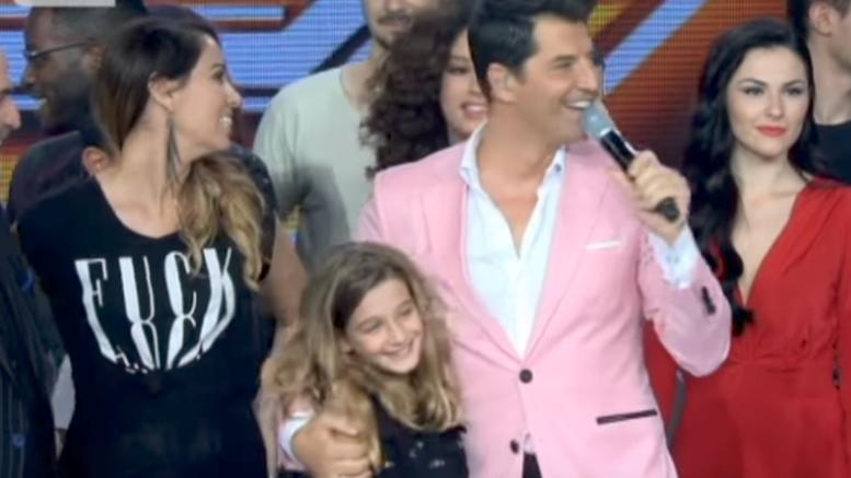 X Factor: Στη σκηνή η κούκλα κόρη του Σάκη Ρουβά με τους νικητές