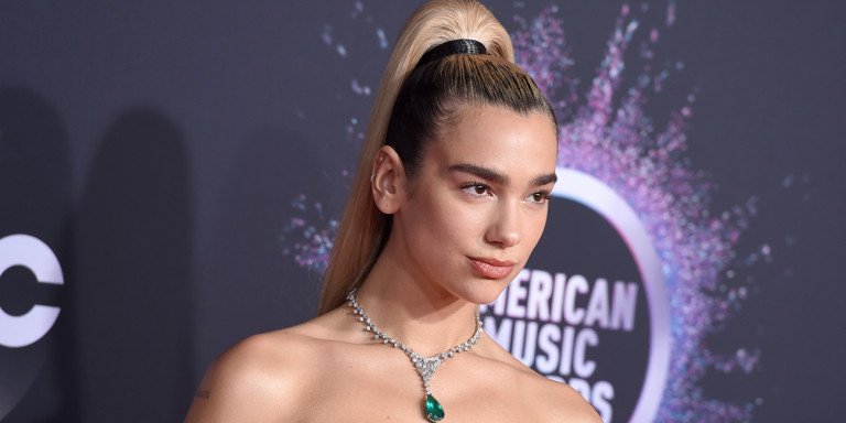 Dua Lipa: Καυτά φιλιά με τον νέο της σύντροφο! (Φωτό)