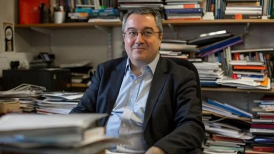 Μόσιαλος για ευλογιά πιθήκων: Να μη στιγματίζουμε τους ασθενείς, δεν είναι σεξουαλικά μεταδιδόμενη νόσος