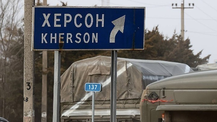 Πόλεμος στην Ουκρανία: Απαγόρευση κυκλοφορίας στη Χερσώνα επέβαλε η Μόσχα