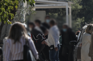 Περιγραφή Απολογίες στον εισαγγελέα των δύο νέων συλληφθέντων ενός 35χρονου και ενός 39χρονου για την υπόθεση βιασμού