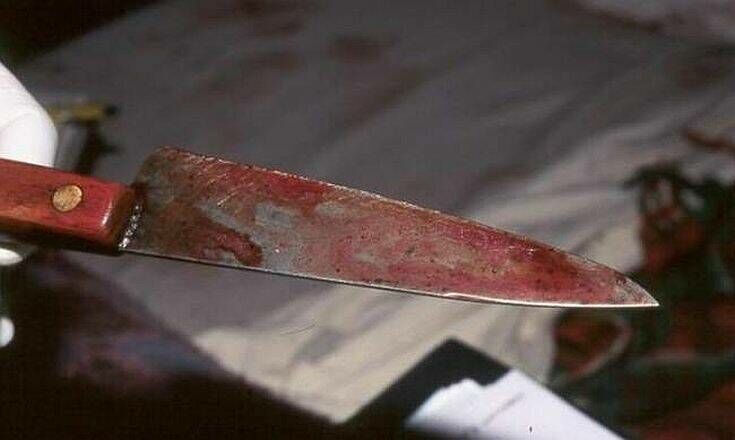 Ηράκλειο: Mαχαίρωσε τον σύντροφό της στο λαιμό