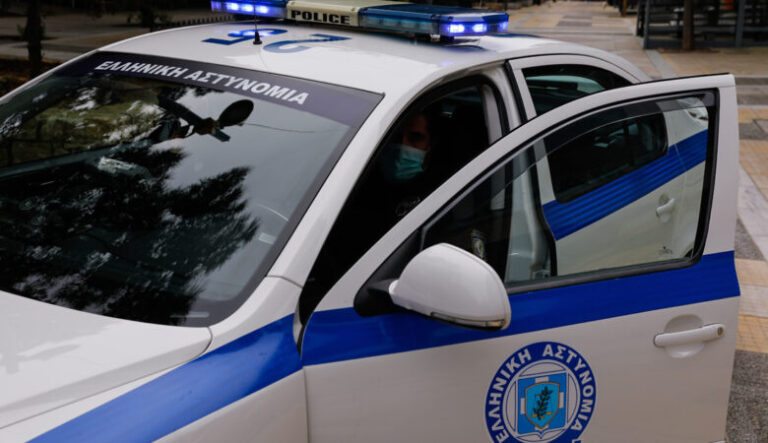 Λήστεψαν 27χρονο με απειλή πιστολιού στον Πειραιά!