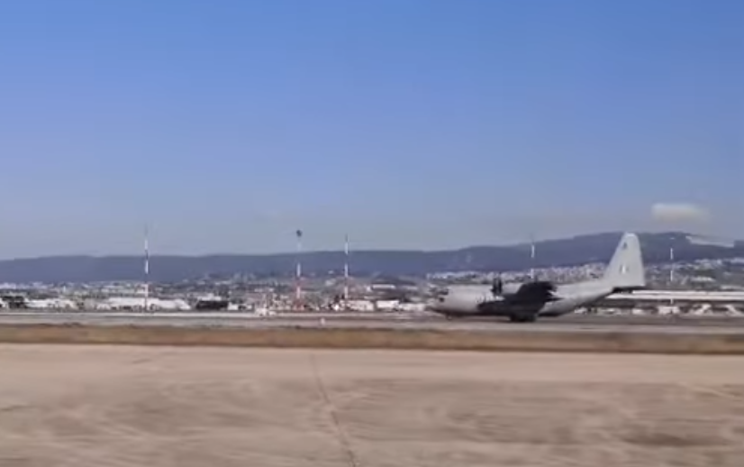 Επιστρέφει στην Ελευσίνα λόγω βλάβης το C-130 με την ομάδα της ΕΜΑΚ που μετέφερε στην Τουρκία