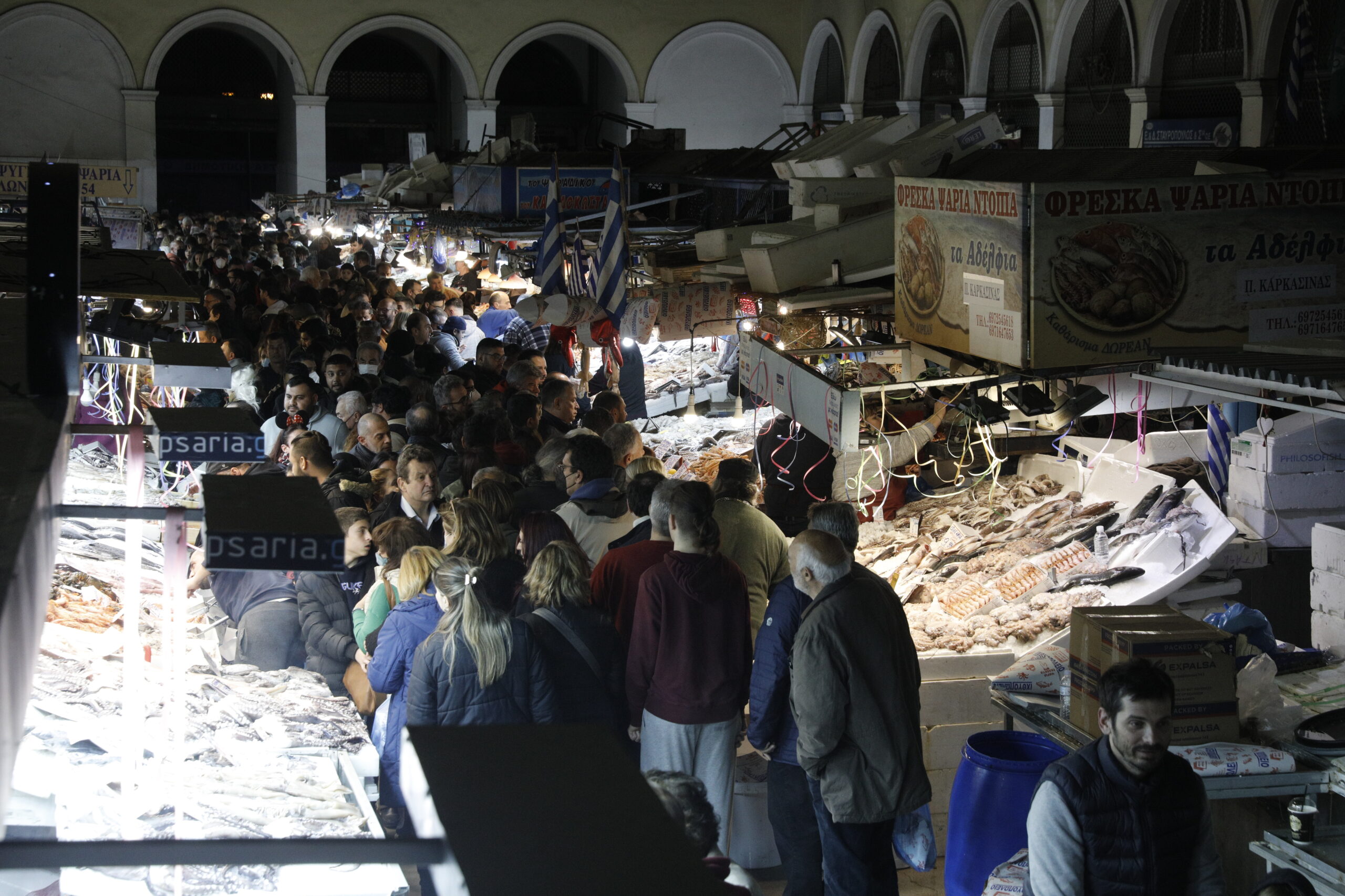Ανοιχτές οι αγορές σε Βαρβάκειος και Ρέντη – Τι ισχύει για τις λαϊκές αγορές