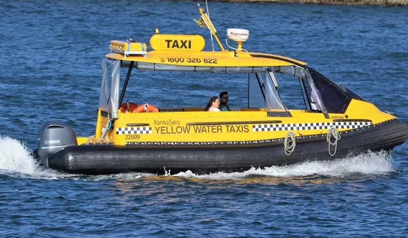 Έρχονται ταχύπλοα θαλάσσια ταξί στην Πάρο και ημι-υποβρύχιο στον Πόρο
