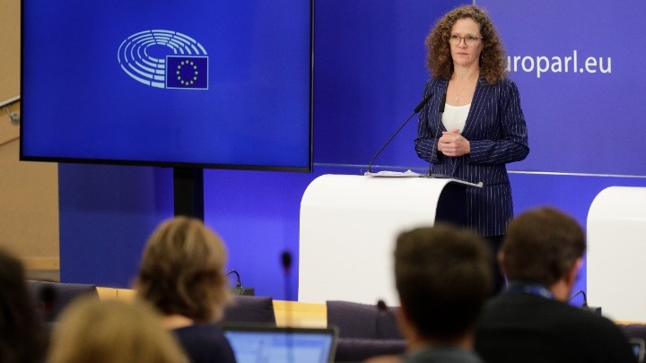 Επικεφαλής PEGA: Στόχος των συστάσεων να εξαφανιστεί η κατάχρηση λογισμικού παρακολούθησης κατά των Ευρωπαίων