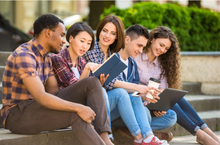 Gen Z και Millennials: Τι έδειξε έρευνα για την αγορά εργασίας – Υπάρχει πρόοδος μετά την πανδημία;