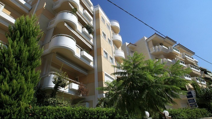Πάγια ρύθμιση: Παράταση του «παγώματος» επιτοκίων για ρύθμιση οφειλών και απαλλαγές από ΕΝΦΙΑ