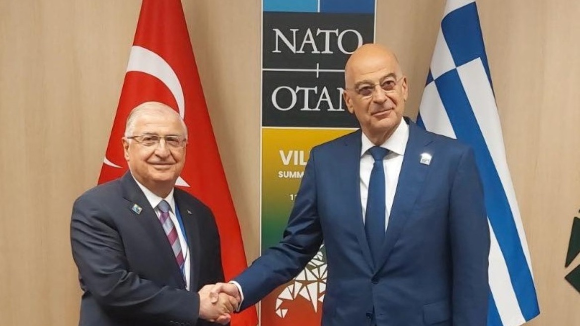 Δένδιας