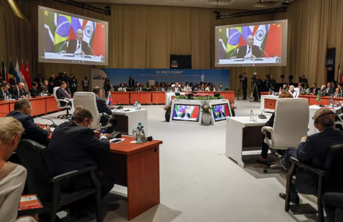 Διεύρυνση αποφάσισαν οι BRICS – Προσκαλούν 6 χώρες να γίνουν μέλη