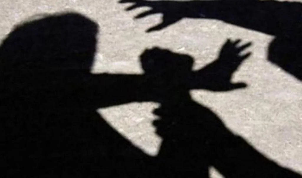 Πύργος: 16χρονος έβαλε σκουπόξυλο στο μάτι 15χρονου – Υποβλήθηκε σε χειρουργείο το θύμα