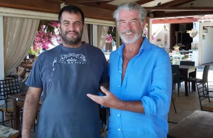 Πιρς Μπρόσναν: Στην Ελλάδα για διακοπές μαζί με τη συζυγό του – «Ξετρελάθηκε» με τα ελληνικά νησιά