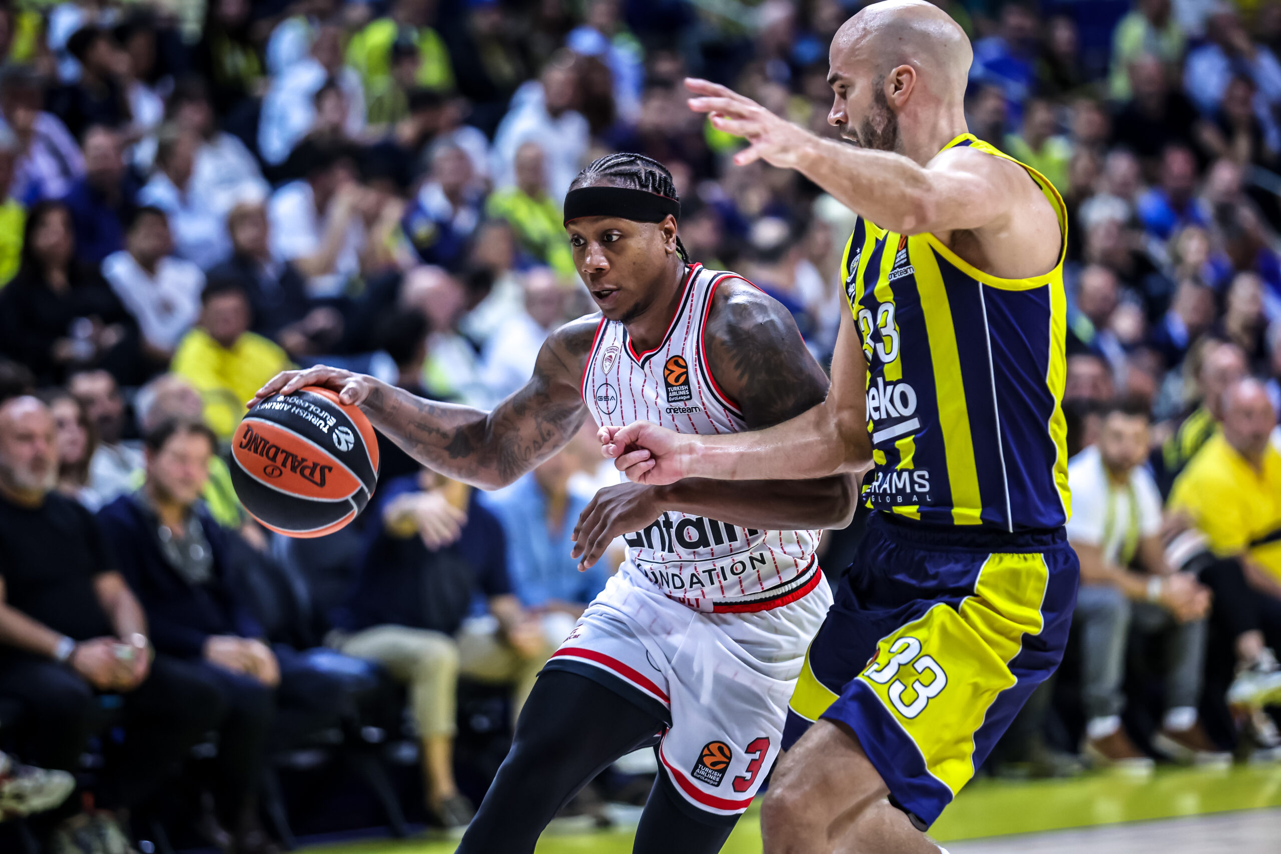 Euroleague: «Μπλόκο» Παπαγιάννη στον Ολυμπιακό – Ήττα με 79-77 από την Φενέρμπαχτσε