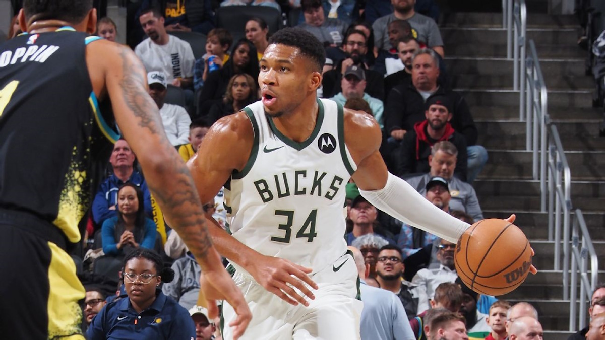 NBA: Επέστρεψε με 16 πόντους και 9 ασίστ ο Αντετοκούνμπο