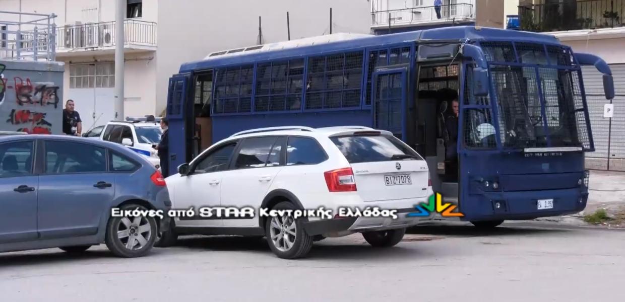 Βοιωτία – Θάνατος 17χρονου από όπλο αστυνομικού: «Το παιδί είχε πεθάνει κι έλεγαν ότι είναι στο χειρουργείο» – Τι αναφέρουν αυτόπτες μάρτυρες