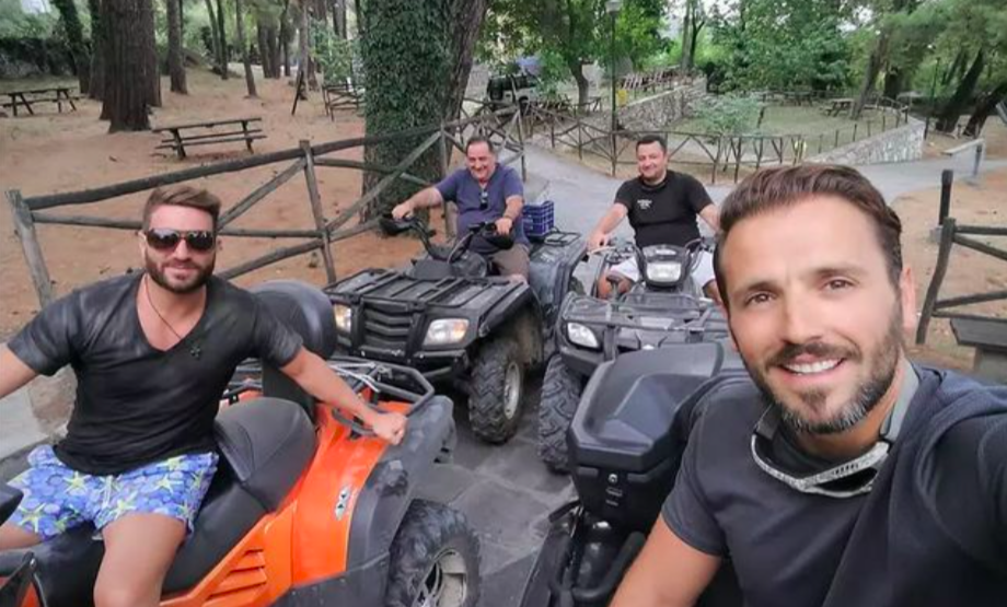 Βασίλης Καρράς