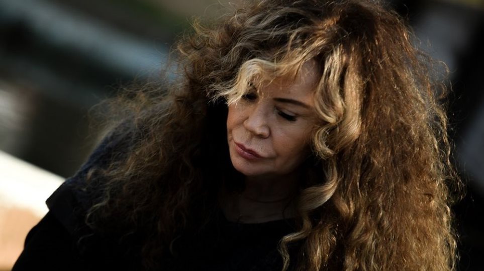 Ελένη Δήμου για «Άλλο Άνθρωπο»: «Ο Πολυχρονόπουλος πάντα έλεγε να βοηθάμε τον συνάνθρωπο και πρώτος από όλους το έπραττε ο ίδιος»