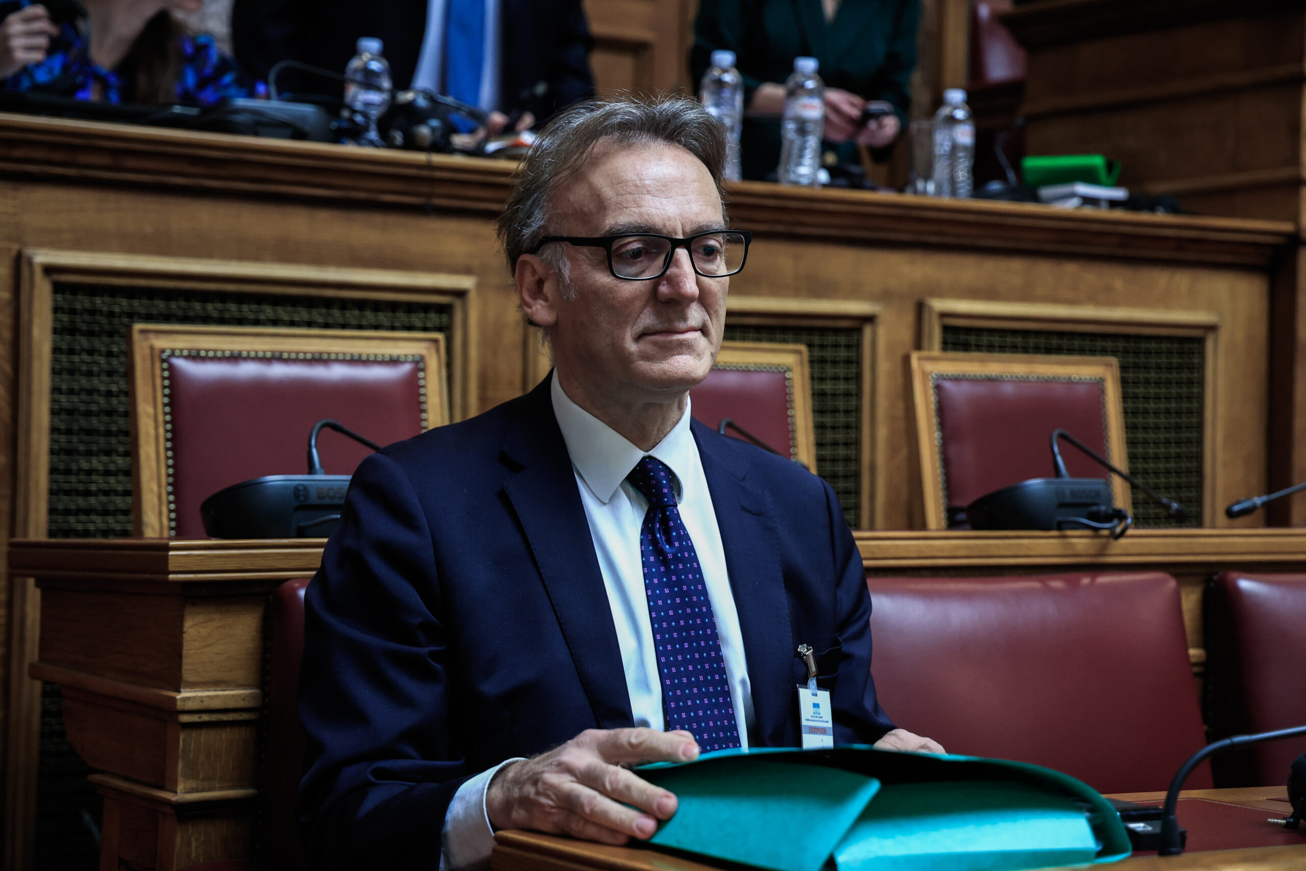Βουλή – Εξεταστική για Τέμπη: Ο διευθύνοντας σύμβουλος της Hellenic Train ρίχνει τις ευθύνες στον σταθμάρχη