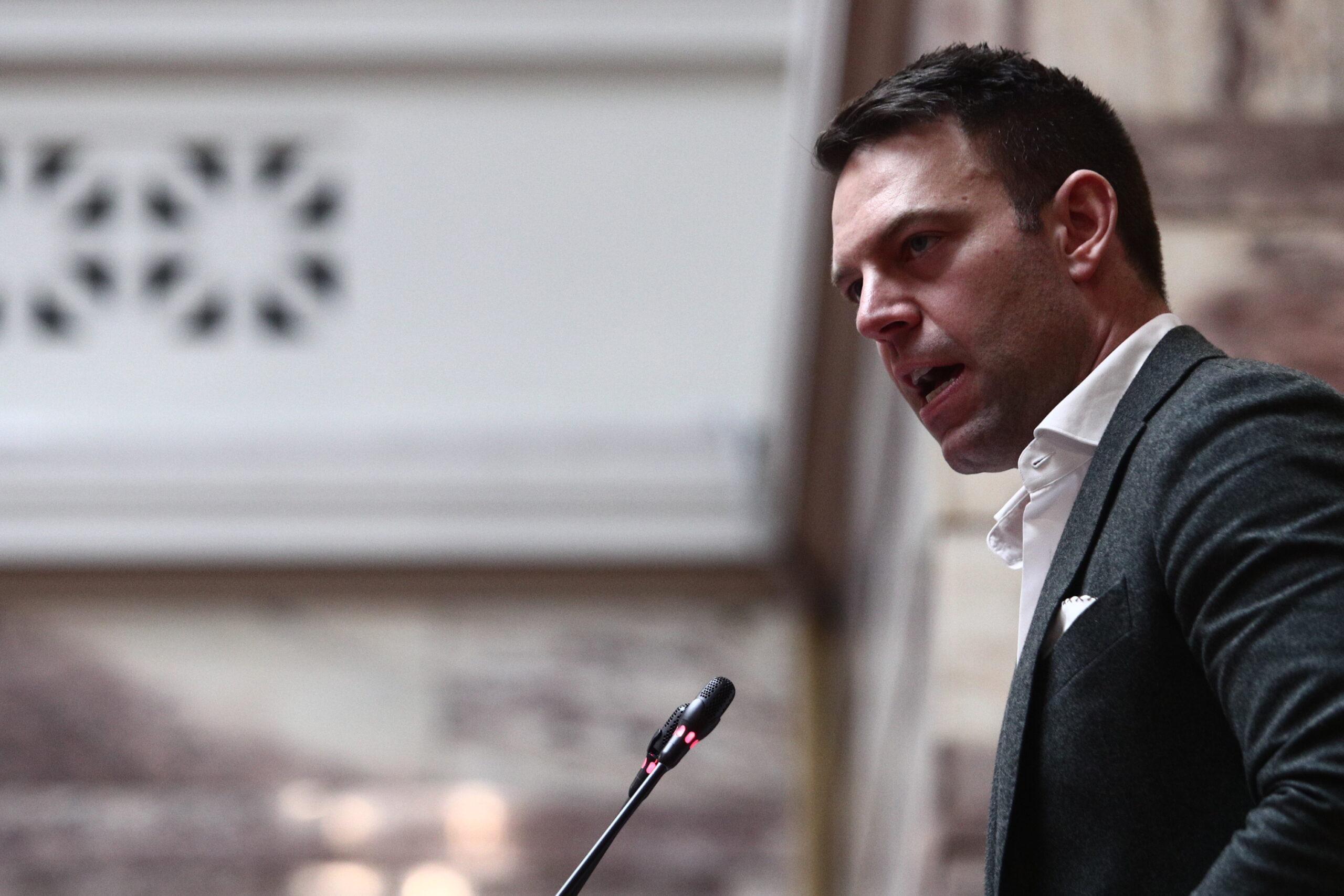Στέφανος Κασσελάκης: Ενημέρωσε ότι τοποθετήθηκαν τα κλιματιστικά στο ΕΕΕΕΚ Καλλιθέας – «Όταν επιμένεις, πετυχαίνεις – Θα είμαι πάντα δίπλα σας»
