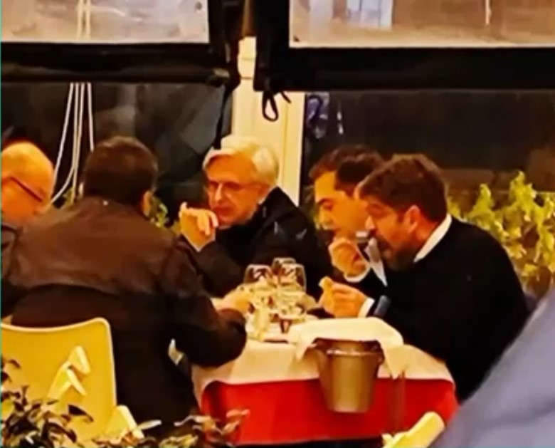 Σε κοινό τραπέζι βρέθηκε ο Δήμος Βερύκιος με τον Αλέξη Τσίπρα – Τι αποκάλυψε ο δημοσιογράφος