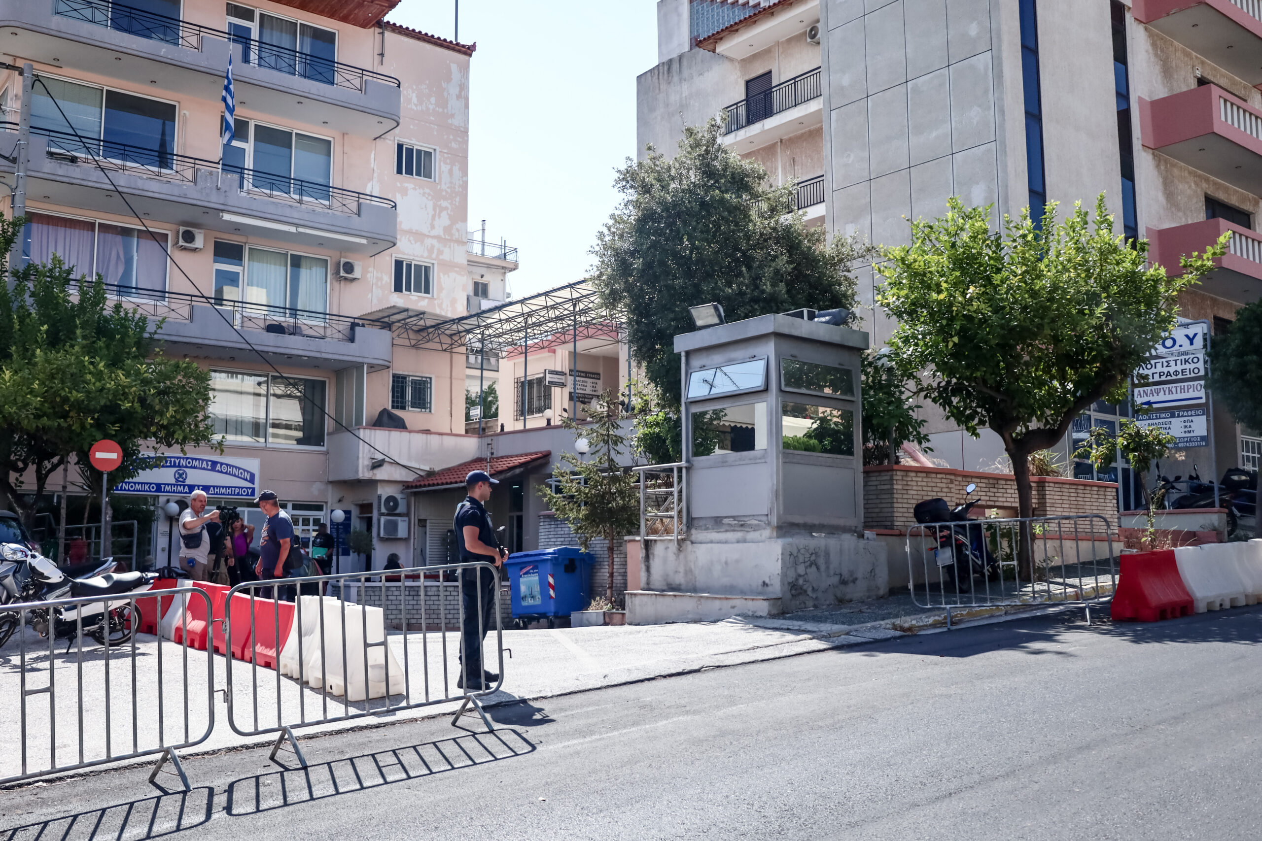 Μετά από τα απογευματινά χειρουργεία επί πληρωμή, γιατί όχι και απογευματινά αστυνομικά τμήματα επί πληρωμή;