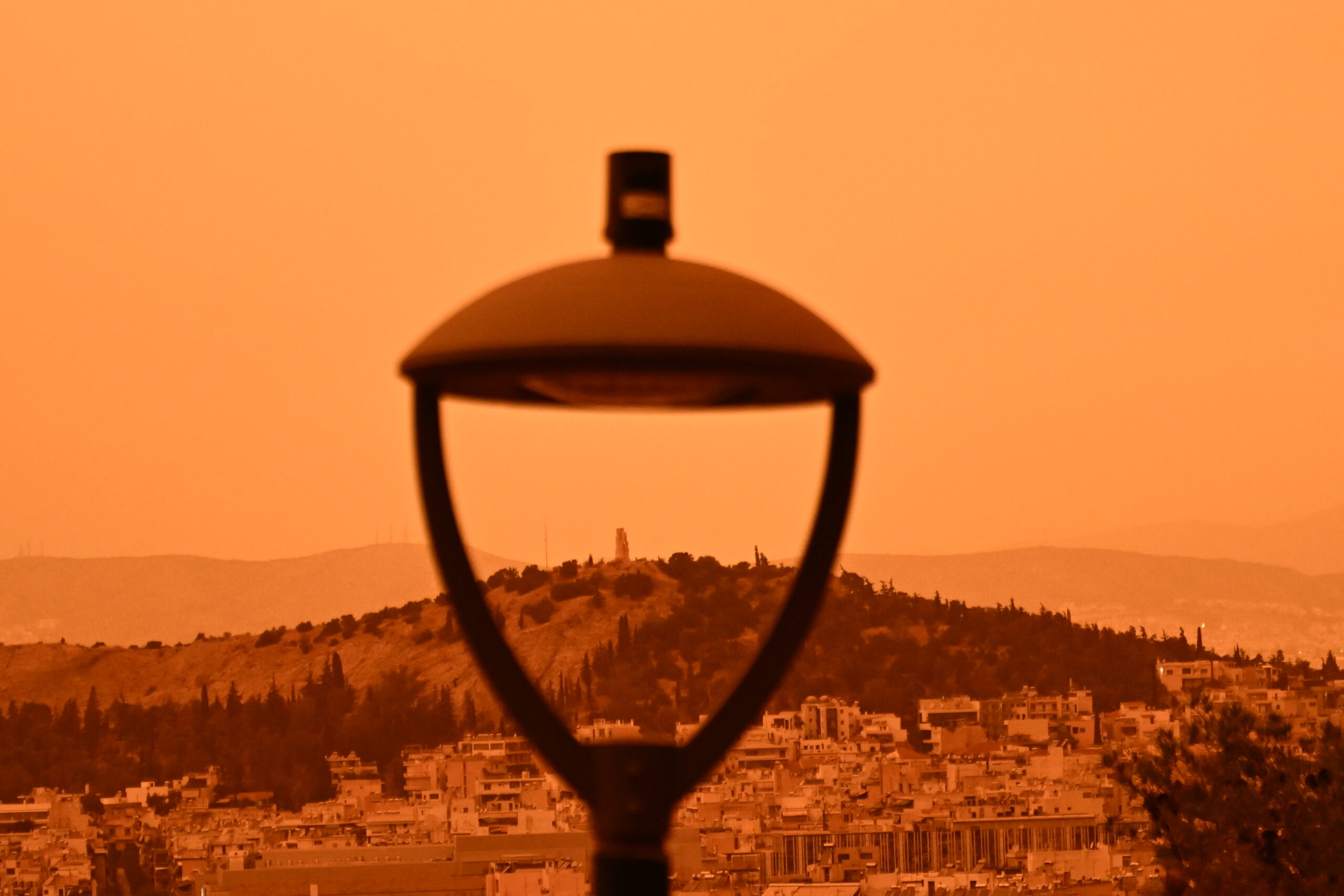 Υπ. Εργασίας για αφρικανική σκόνη: Σύσταση προς τους εργοδότες να τηρούν τα συμβουλευτικά μέτρα προφύλαξης για τους εργαζόμενους