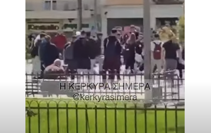 Κέρκυρα: Στο Πανεπιστημιακό Ιωαννίνων ο 17χρονος τραυματίας από το επεισόδιο στο Σαρόκο – Βίντεο ντοκουμέντο από την αιματηρή συμπλοκή