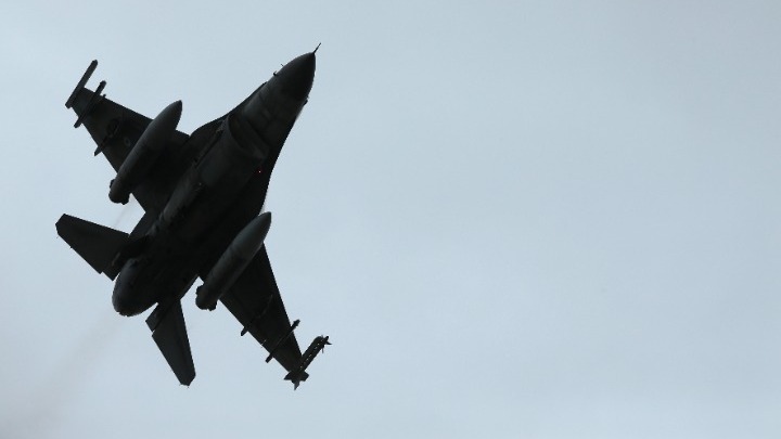 F-16