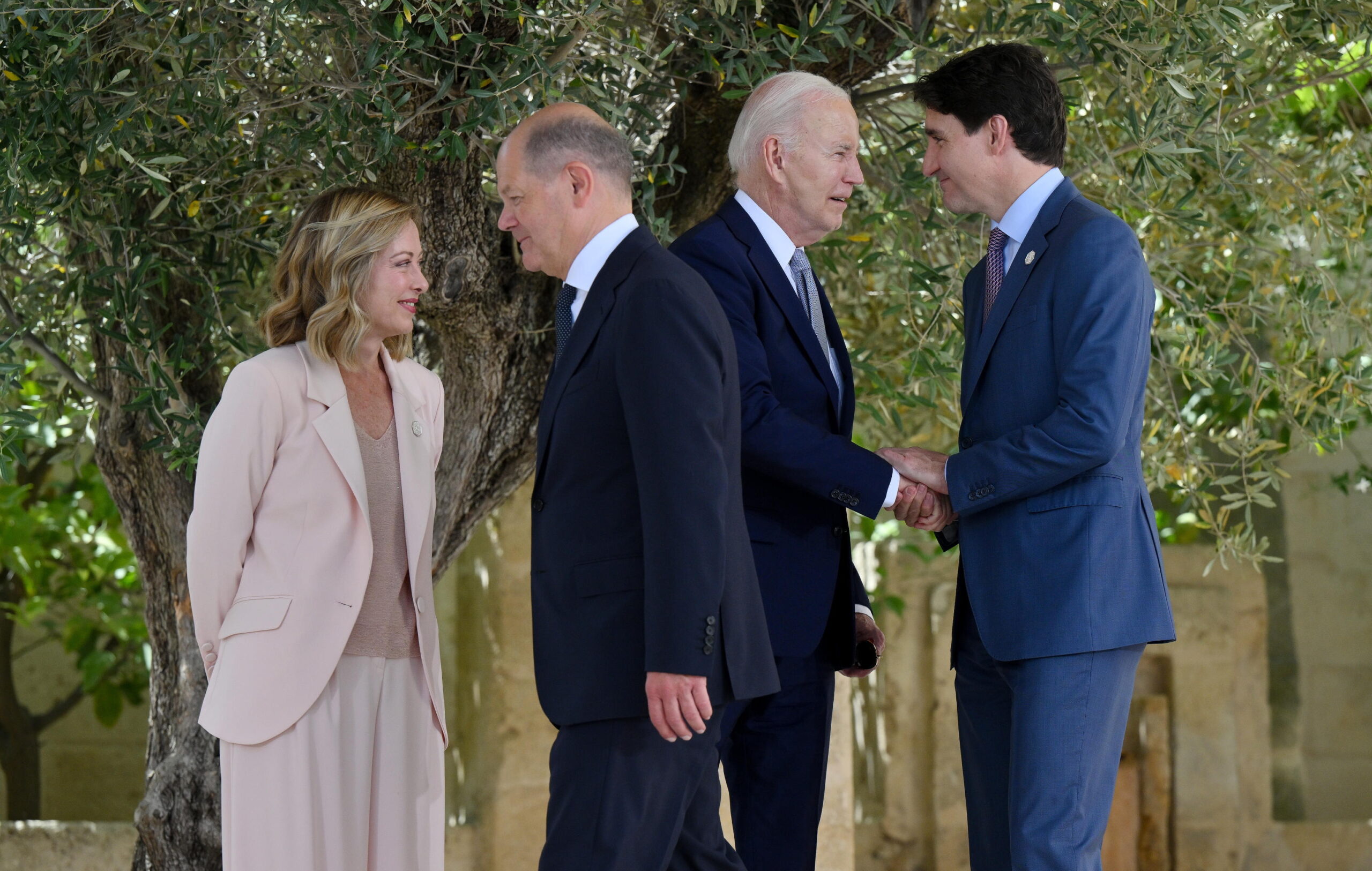 G7