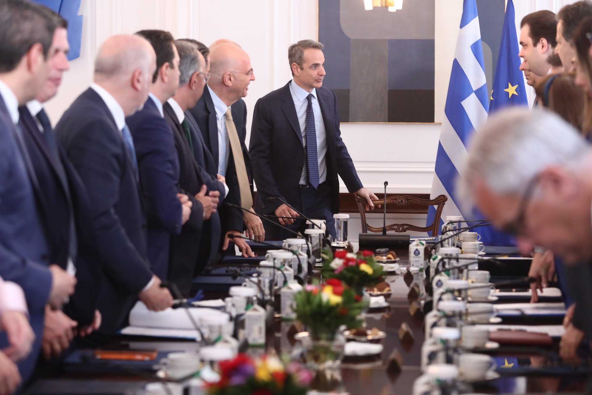 Μητσοτάκης στο νέο υπουργικό συμβούλιο: «Περισσότερη δουλειά και αποτελεσματικότητα, λιγότερα λάθη, όχι έπαρση»- «Ακρίβεια, υγεία, παιδεία οι προτεραιότητές μας»
