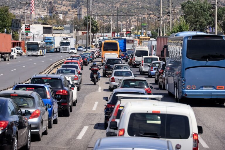 «Κλείδωσαν» τα Τέλη Κυκλοφορίας για το 2025 – Μάθετε πόσο θα πληρώσετε