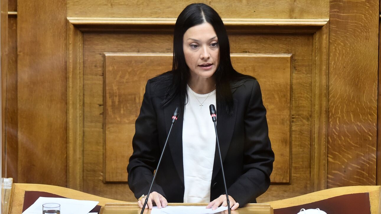 Νάντια Γιαννακοπούλου