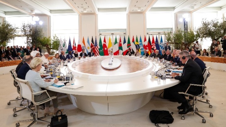 G7