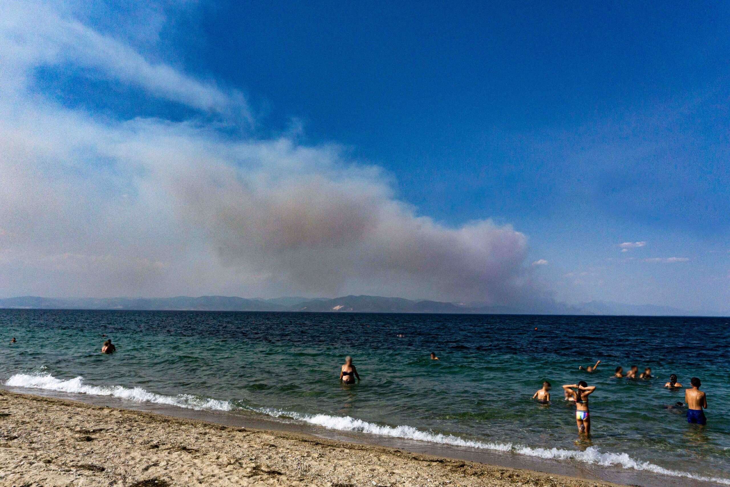Νεκρός 22χρονος λουόμενος σε παραλία της Θάσου