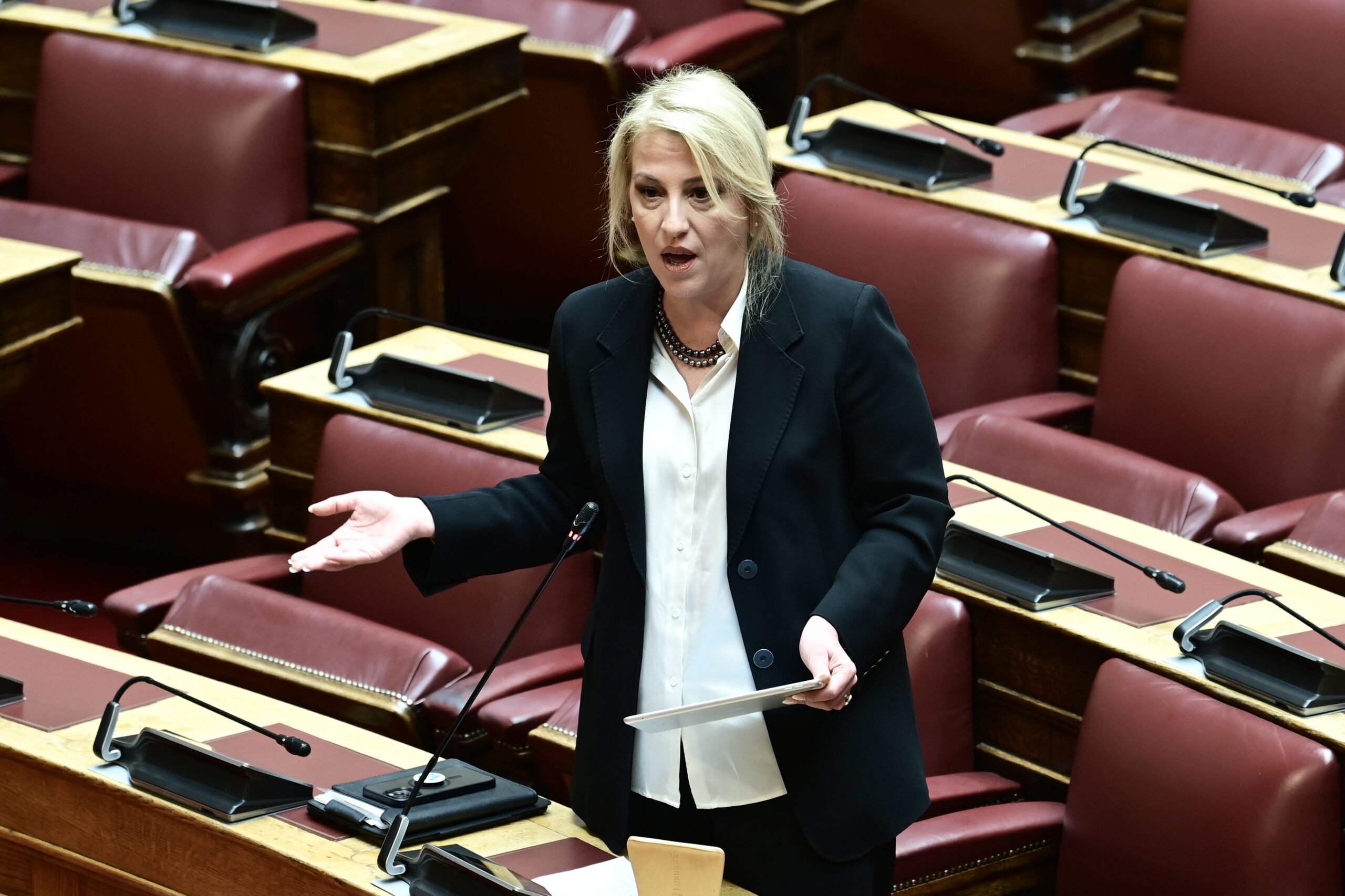 Ρένα Δούρου