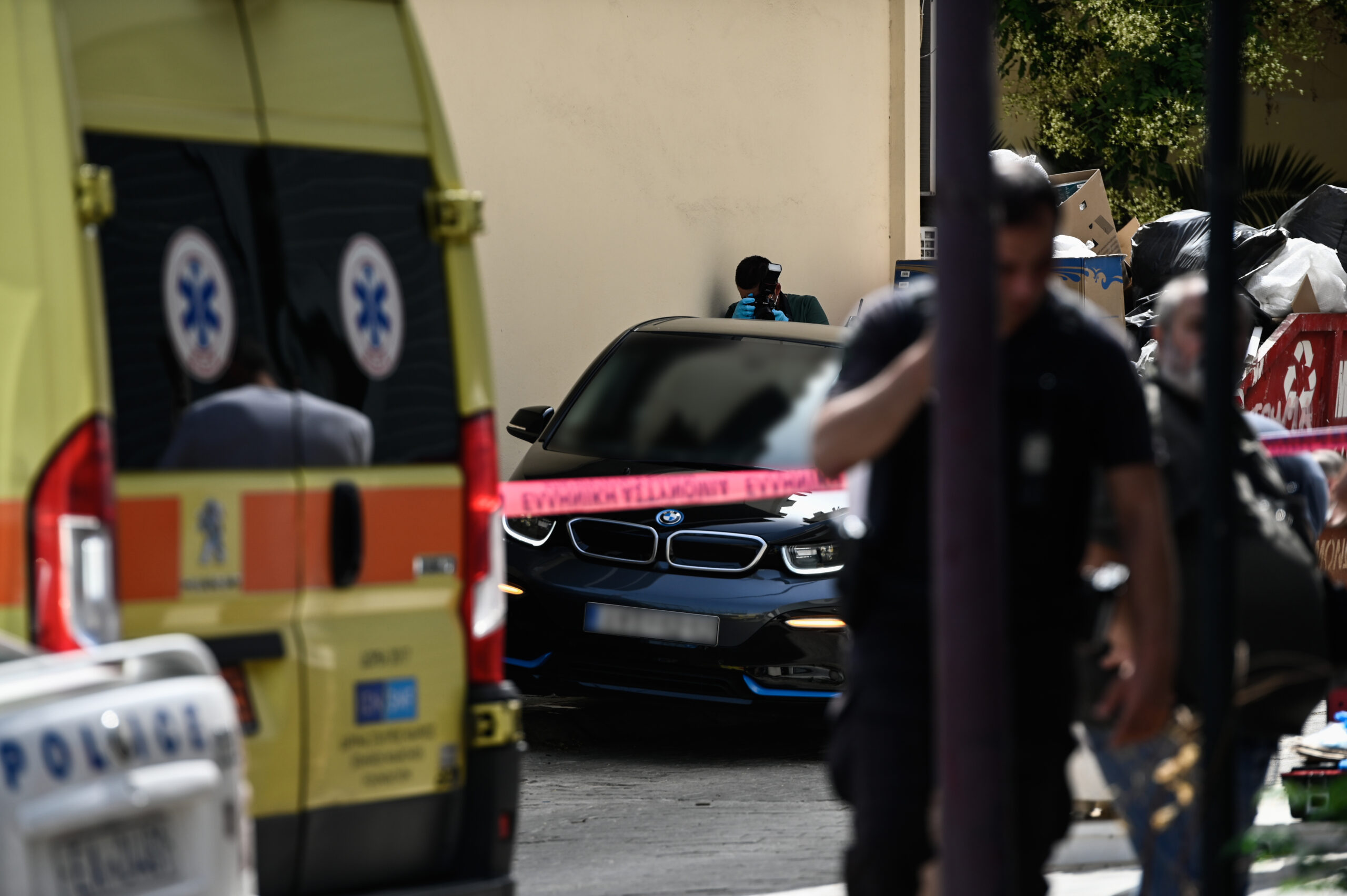 Μαφιόζικη εκτέλεση στο Ψυχικό: Τα κίνητρα πίσω από τη δολοφονία του 54χρονου εξετάζουν οι Αρχές – Κρίσιμη η κατάθεση της συζύγου του
