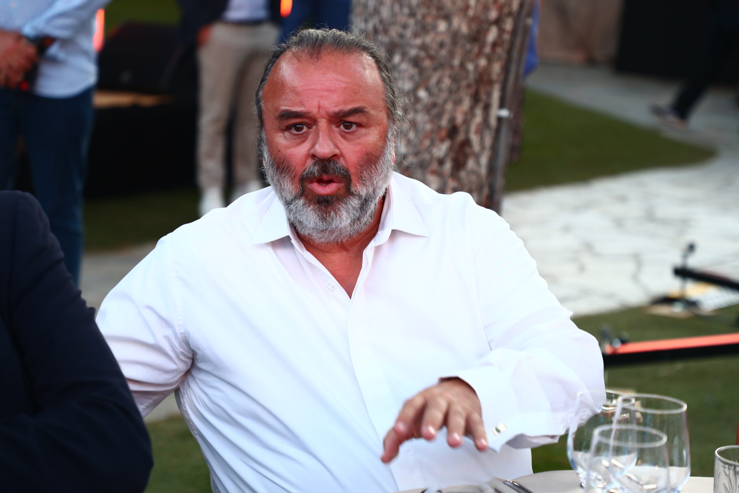 «Ξεκάθαρος» ο Ηλιόπουλος: «Η ΑΕΚ δεν θα δεχθεί χτυπήματα κάτω από τη ζώνη» –  Η συνομιλία σε καλό κλίμα με Μαρινάκη (Φωτό)