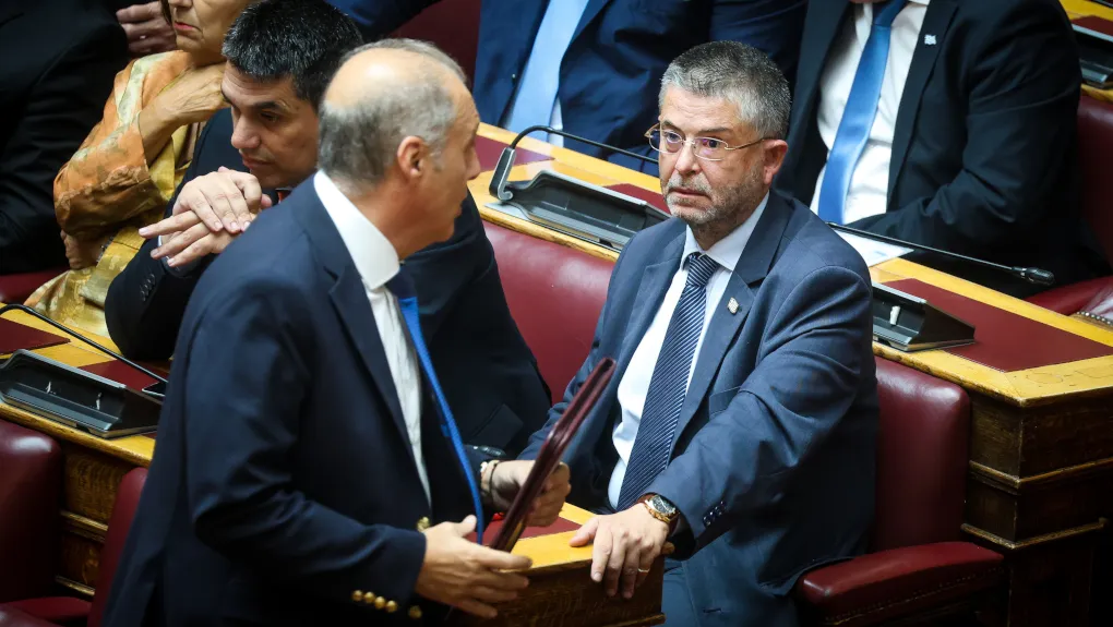 Βελόπουλος εναντίον Σαράκη