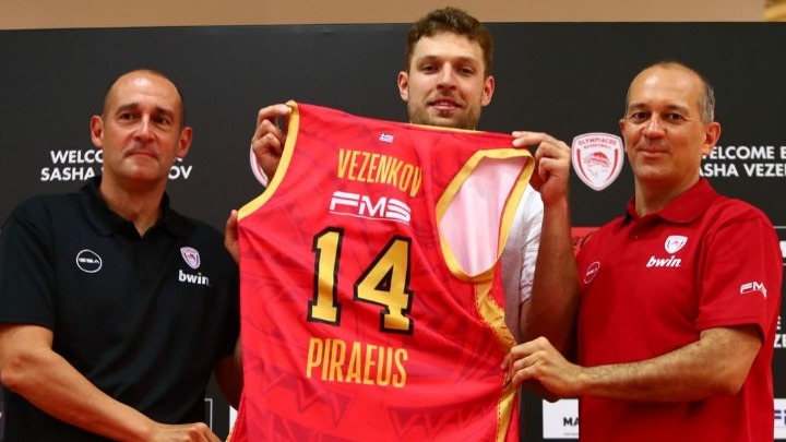 Σάσα Βεζένκοφ