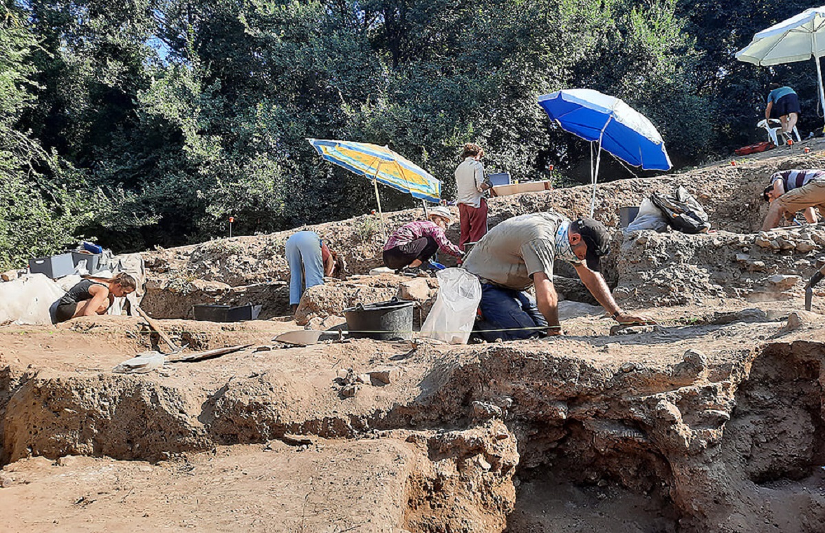 Καβάλα: Ένα θολωτό στέγαστρο αναδεικνύει τον σημαντικό προϊστορικό οικισμό του Ντικιλί Τας