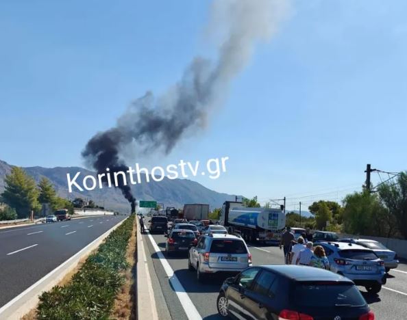Φωτιά σε βυτιοφόρο στην Κινέτα (Βίντεο)