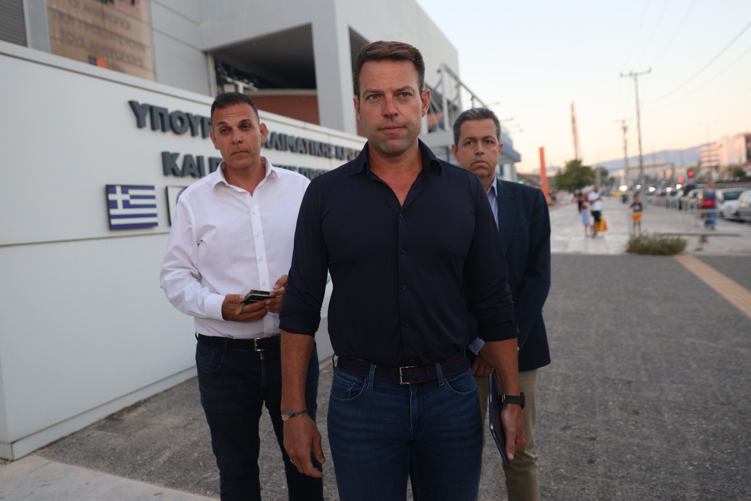 Στέφανος Κασσελάκης: «Δεν είναι η ώρα να μιλήσουμε για τις ελλείψεις που έφεραν αυτή τη φωτιά κυριολεκτικά στην Αθήνα»