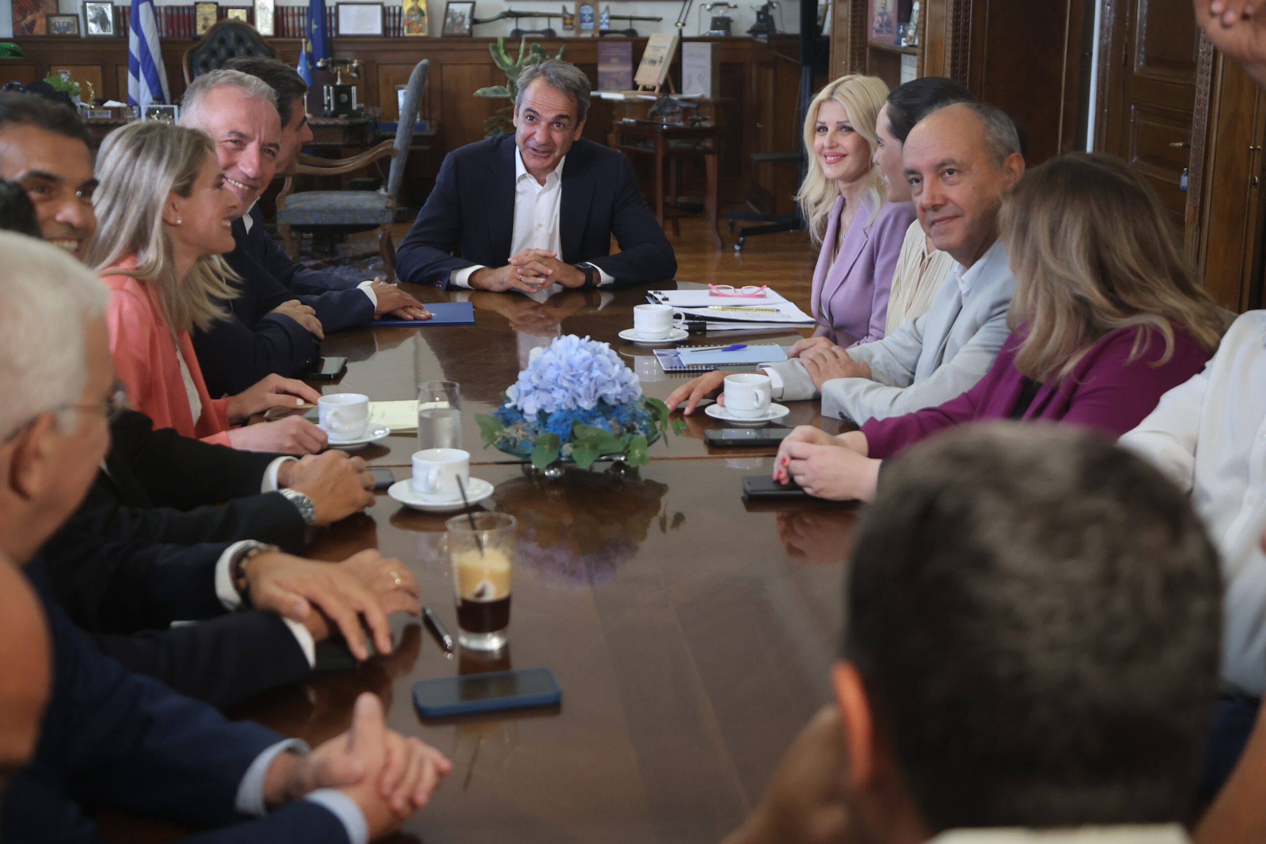 Θεσσαλονίκη: Ξεκίνησαν οι συναντήσεις του Πρωθυπουργού – Στις 11 η παρουσίαση της Ψηφιακής Πλατφόρμας erga.gov.gr