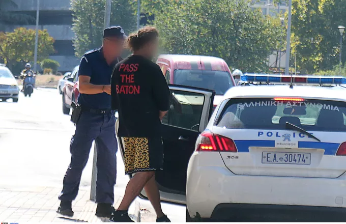 Θεσσαλονίκη: Στη φυλακή ο 46χρονος οδηγός που παρέσυρε την οικογένεια στη Θέρμη – Τι υποστήριξε στην απολογία του