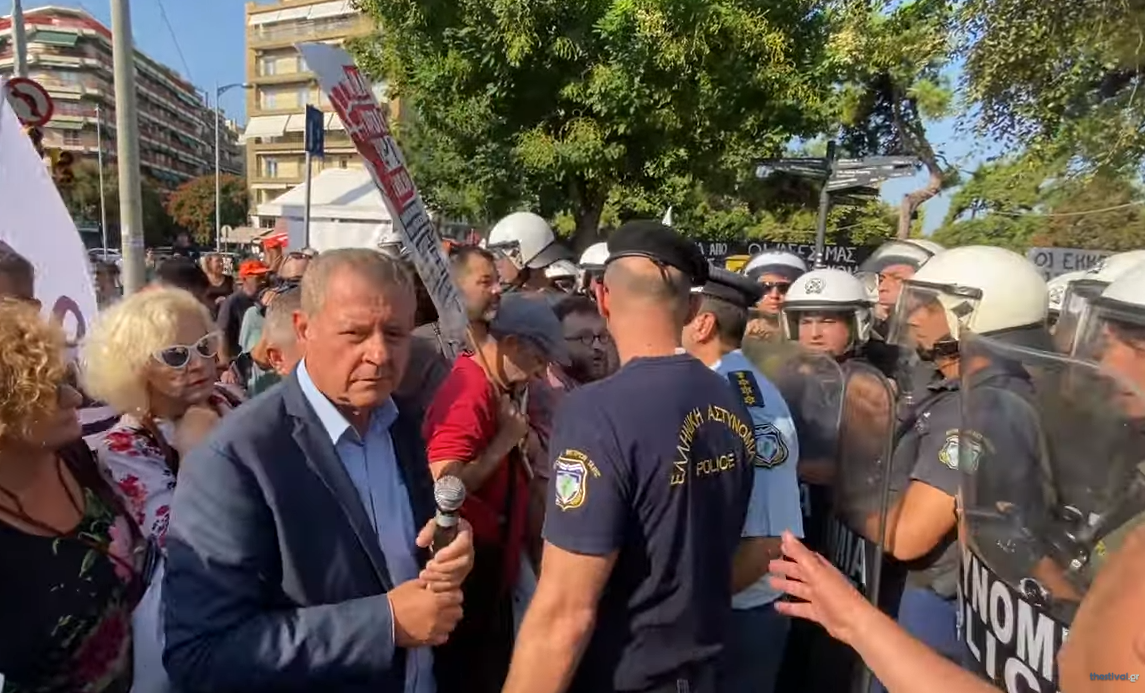 Θεσσαλονίκη: Ένταση ΜΑΤ – υγειονομικών στην πορεία της ΠΟΕΔΗΝ